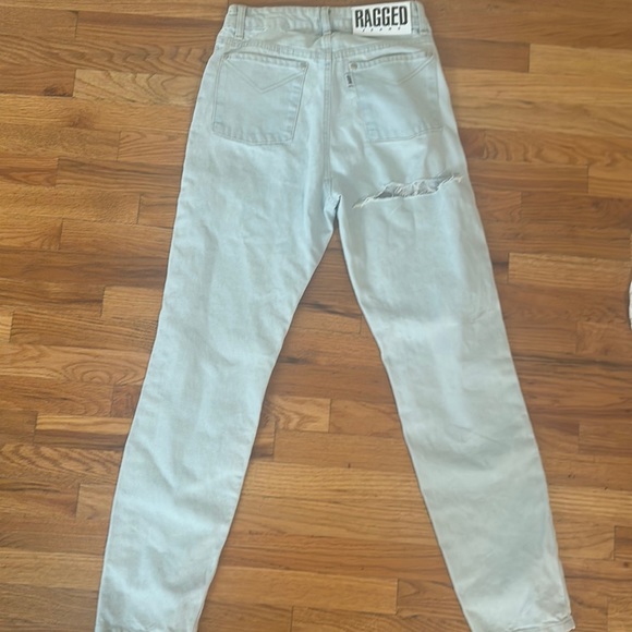 Ragged jeans - cute cheek hole 😉 - Picture 3 of 7